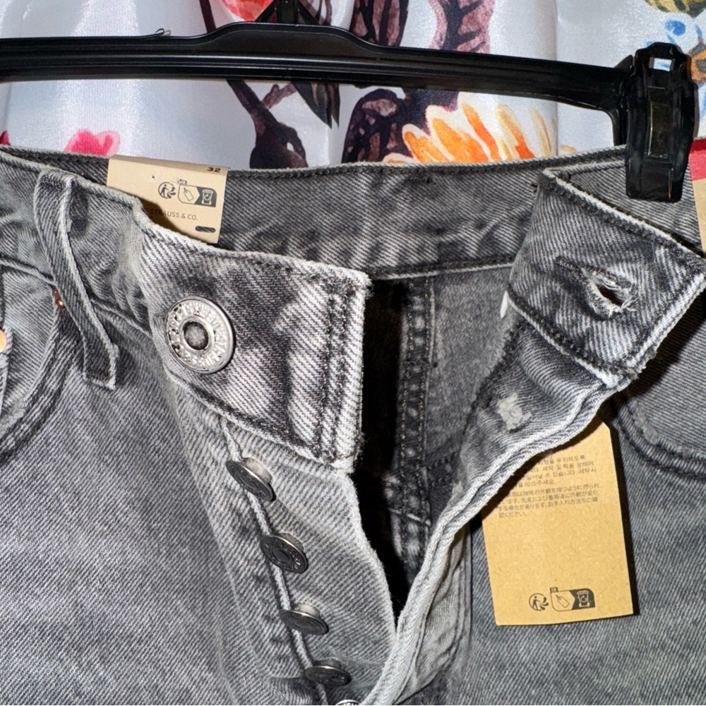 Levi's 501 Distressed Button Fly High-Waisted Shorts - Picture 6 of 10